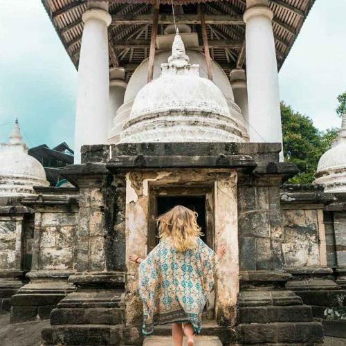 Gadaladeniya Temple